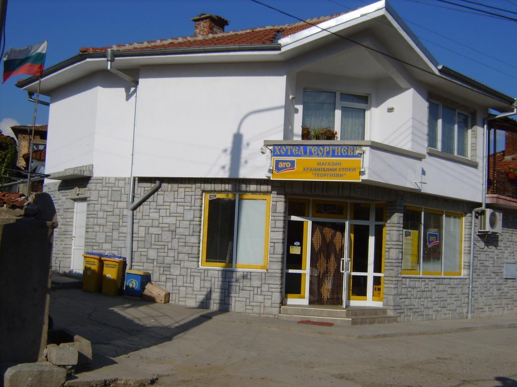 Georgievi Guest House Kalofer Exterior photo